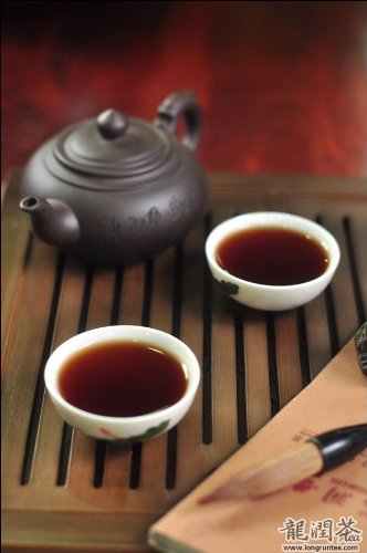 Yunnan Longrun Pu-erh Tea Cake-826 (Year 2011,Fermented, 357g)