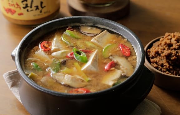 HELLO KFOOD DDUKBAEGI Traditional Doenjang, Korean Soybean Paste 한국산 된장 900g (1.8 lb) – Made with 100% Korean Ingredients