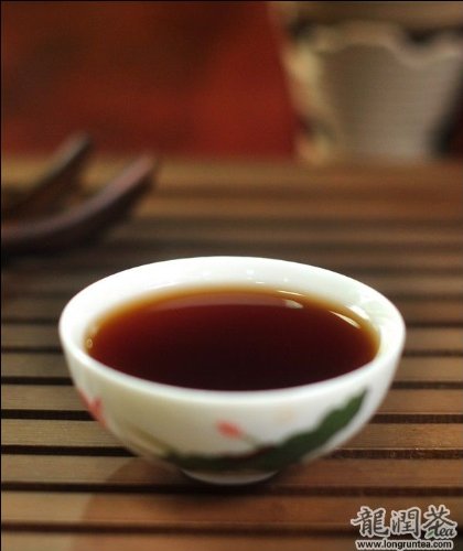 Yunnan Longrun Pu-erh Tea Cake-826 (Year 2011,Fermented, 357g)