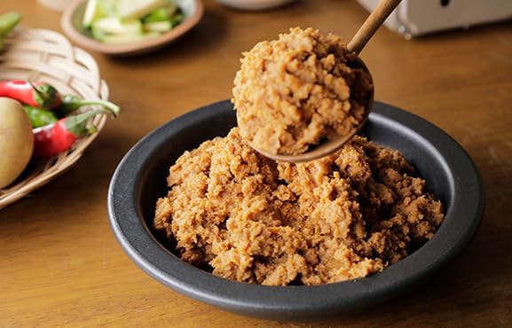 HELLO KFOOD DDUKBAEGI Traditional Doenjang, Korean Soybean Paste 한국산 된장 450g (15.87 oz) – Made with 100% Korean Ingredients