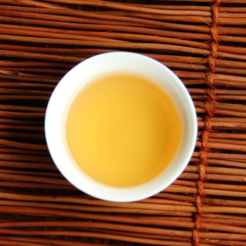 Large Snow Mountain Wild Tea Pure Material Wild Tea Tree Pu’er Pu Erh Tea Cake 357g