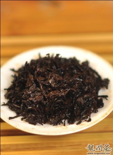 Yunnan Longrun Pu-erh Tea Cake-826 (Year 2011,Fermented, 357g)