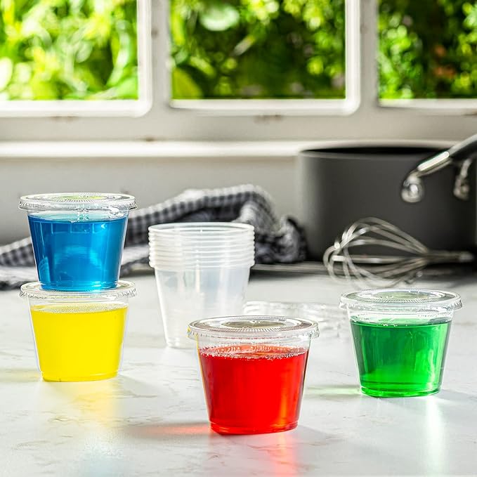 GUSTO 5.5 oz Jello Shot Cups with Lids [200 Count] Clear Plastic Portion Containers, Condiment Cups for Sauces, Dressings & Samples – Durable, Stackable, Leak-Resistant (Formerly Comfy Package)