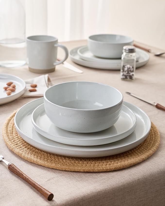 Famiware Milkyway Stoneware Dinnerware Sets with Mugs, Service for 4 (16pcs), Plates and Bowls Sets, Scratch Resistant, Microwave and Dishwasher Safe Dishes Set, Light Gray