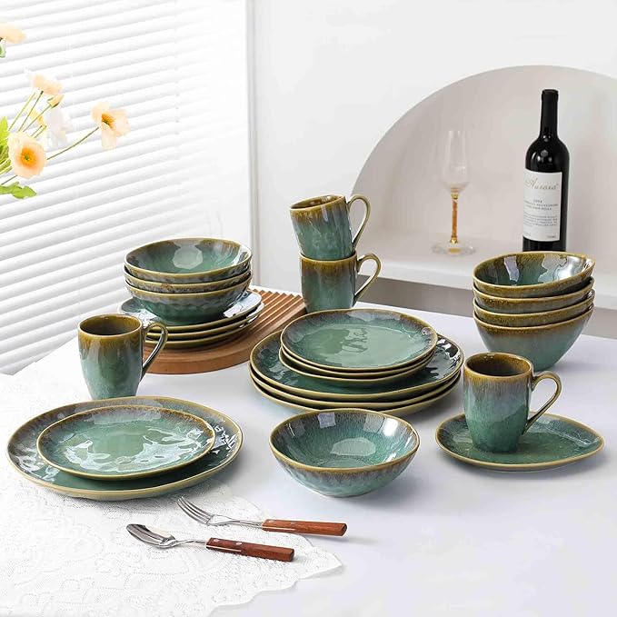Henten Home Ceramic Dessert Plates, 8.5 Inch Salad Plate Set of 4, Porcelain Snack Serving Dishes for Cake, Kitchen, Microwave & Dishwasher Safe, Reactive Glaze (Green)