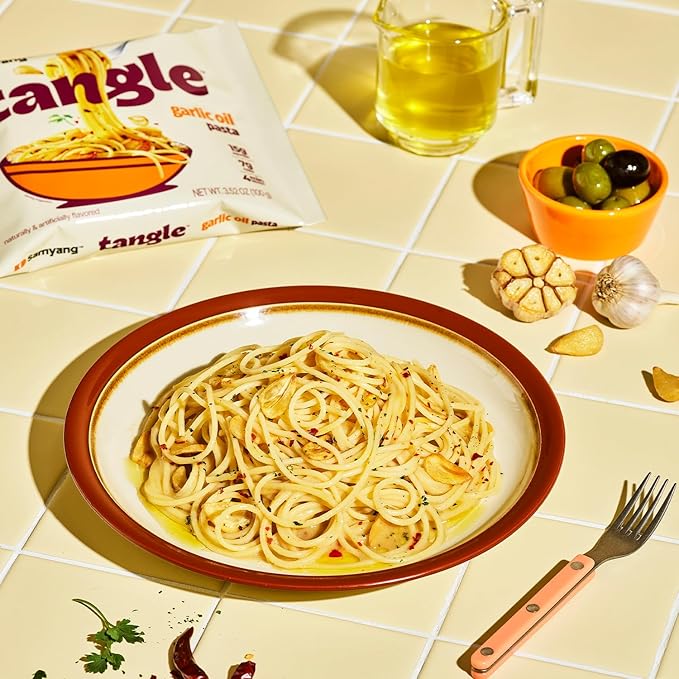 Samyang Tangle Garlic Oil Linguine Aromatic Roasted Garlic and Olive Oil Flavor Spicy Kick Air Dried Noodle Easy Cook Pasta 3.63 oz (Pack of 4)