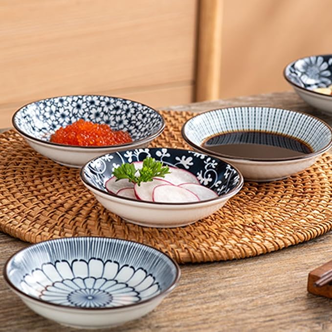 6PCS Sauce Dish, Ceramic Dipping Sauce Bowls,Small Bowl,Soy Sauce Dish Dipping Sauce Bowl,Sauce Plates Tiny Bowls for Condiments Sushi Dishes Soy Sauces Ketchup Snack Side Dishes Set of 6