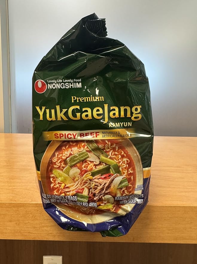 Nongshim YukGaeJang Spicy Beef, Ramyun Instant Noodles with Soup Mix, 4.32 oz (Pack of 4)