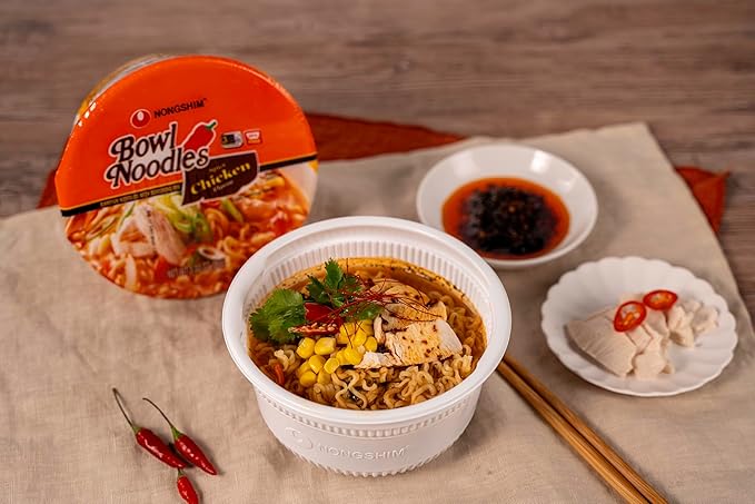 Nongshim Spicy Chicken Noodle Soup Instant Ramen, 12 Pack, Korean Microwaveable Bowl Soup Mix, Ramyun with Veggies, Sabor a Pollo