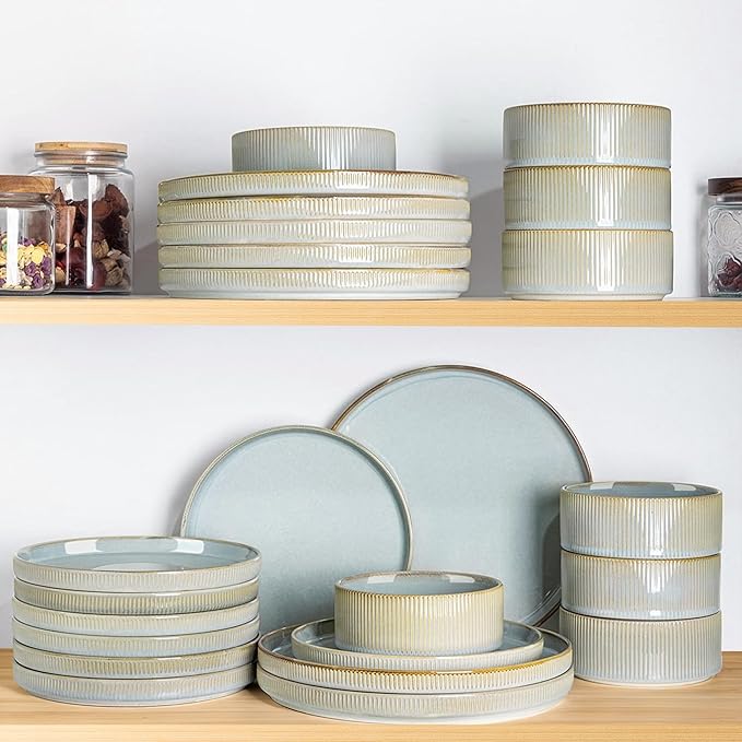 TheTerra Ceramic Dinnerware Sets for 8, 24 Pieces Porcelain Lightweight Plates and Bowls Sets, Scratch Resistant Dish Set, Oven & Microwave & Dishwasher Safe, Illusion Blue