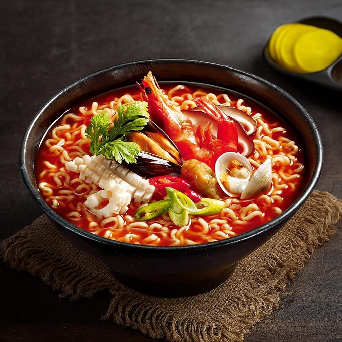 Paldo Fun & Yum Il Poom Seafood Instant Noodles with Spicy Seafood Based Broth, Best Oriental Style, Original Korean Ramyun, Spicy Ramen Challenge, K-Food, 일품 해물라면 Family Pack, 120g (4.23 oz) x 20 PK